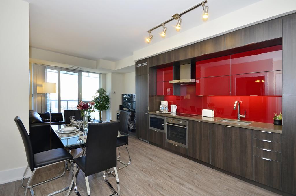 Atlas Suites - Cn Tower & Convention Centre Торонто Стая снимка