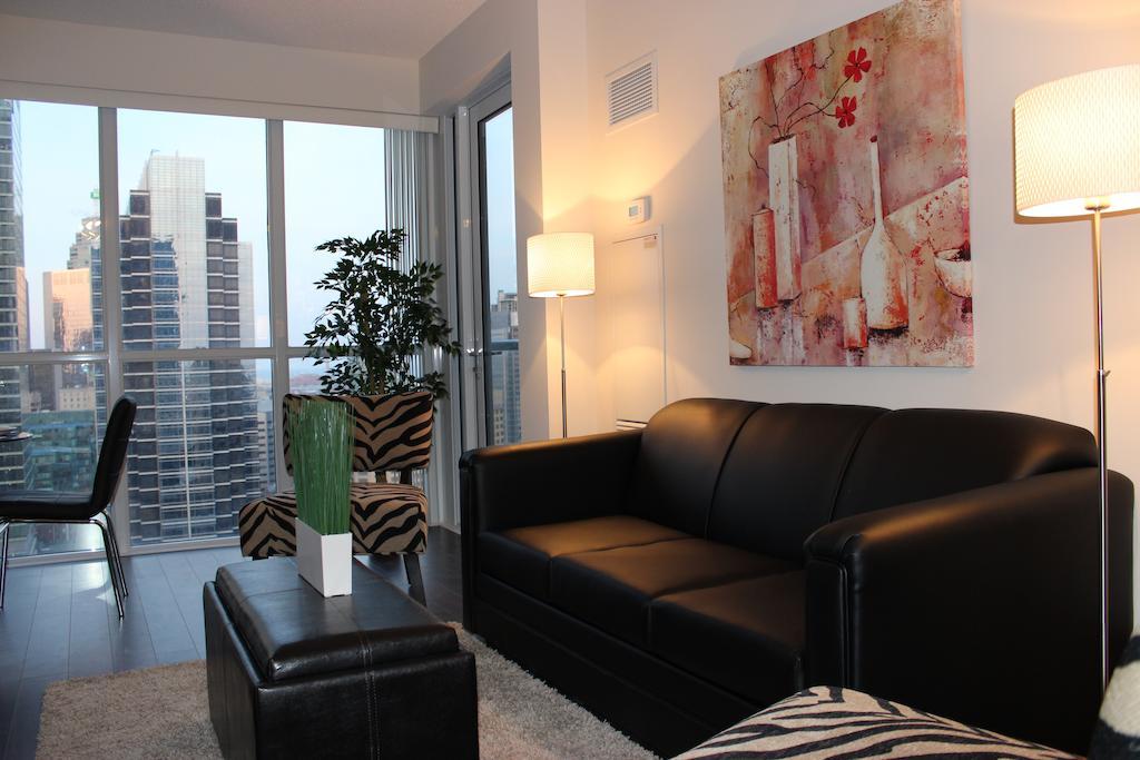 Atlas Suites - Cn Tower & Convention Centre Торонто Стая снимка
