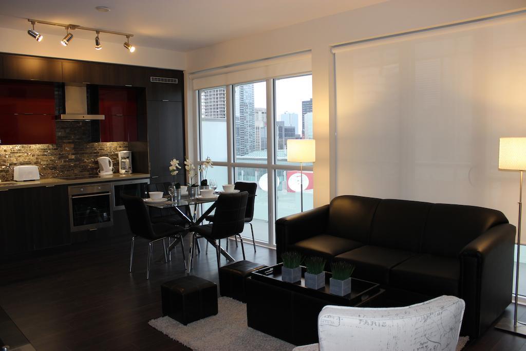 Atlas Suites - Cn Tower & Convention Centre Торонто Стая снимка