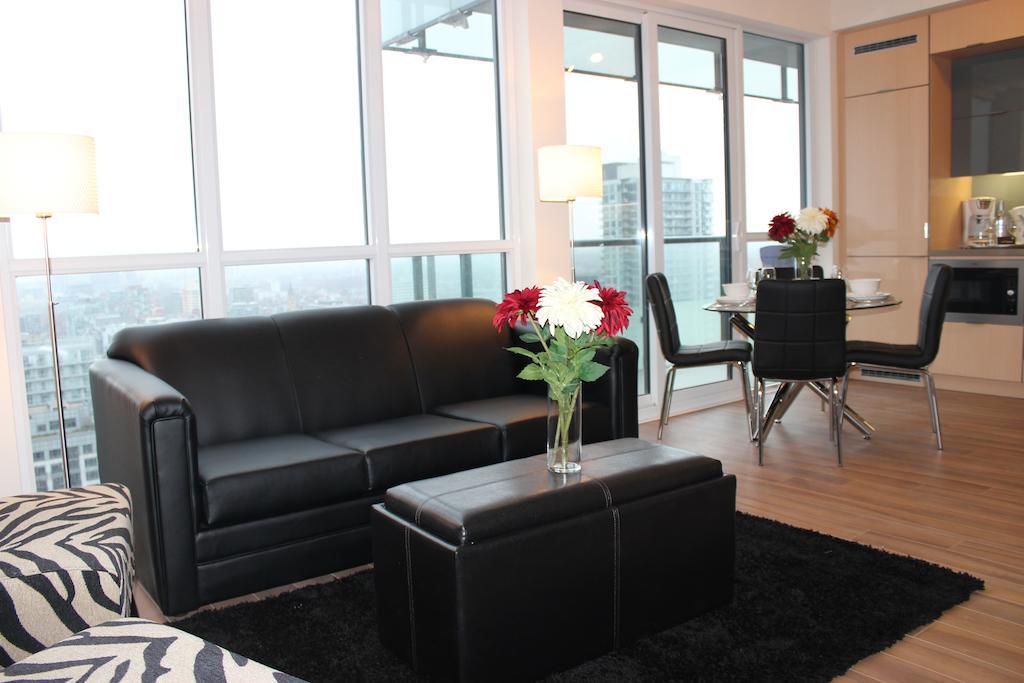 Atlas Suites - Cn Tower & Convention Centre Торонто Стая снимка