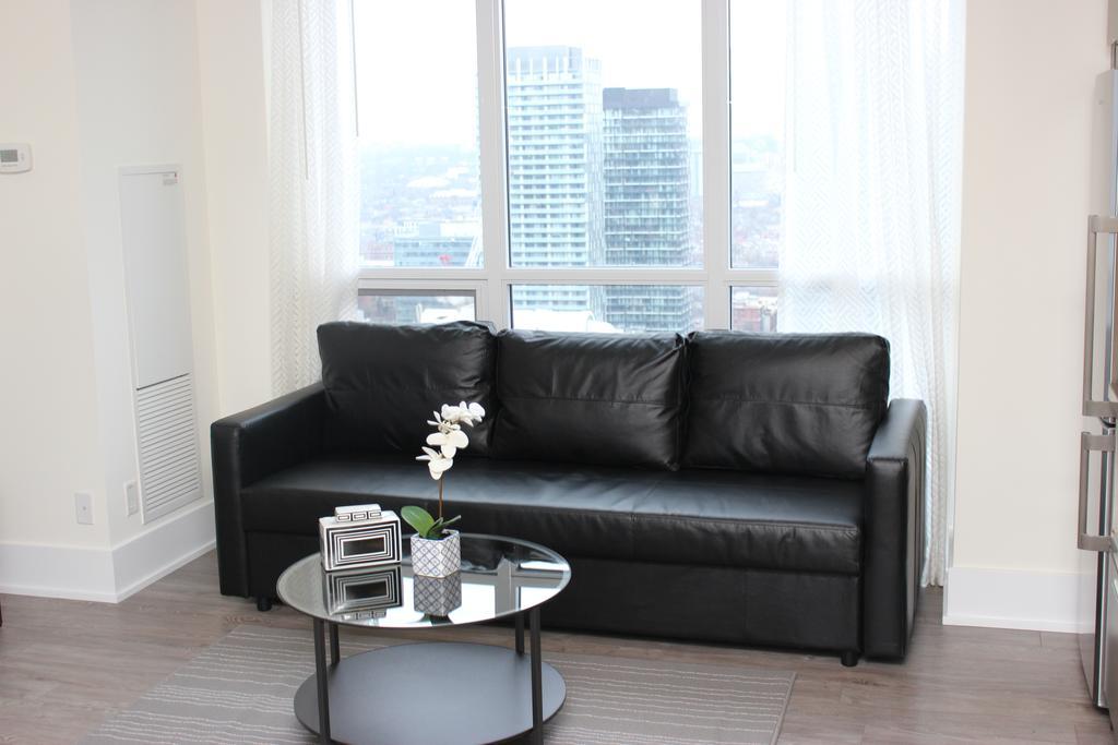 Atlas Suites - Cn Tower & Convention Centre Торонто Екстериор снимка