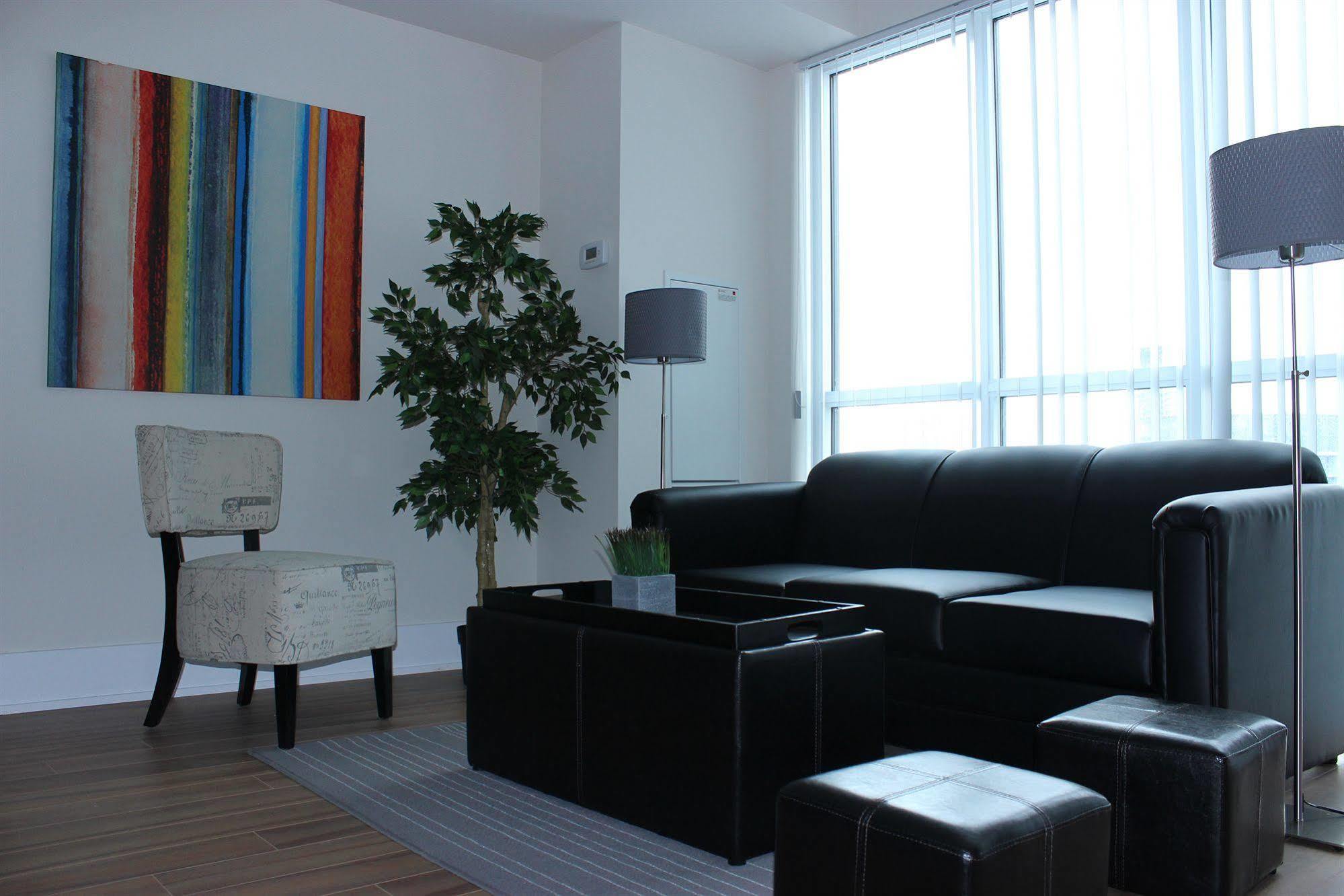 Atlas Suites - Cn Tower & Convention Centre Торонто Екстериор снимка