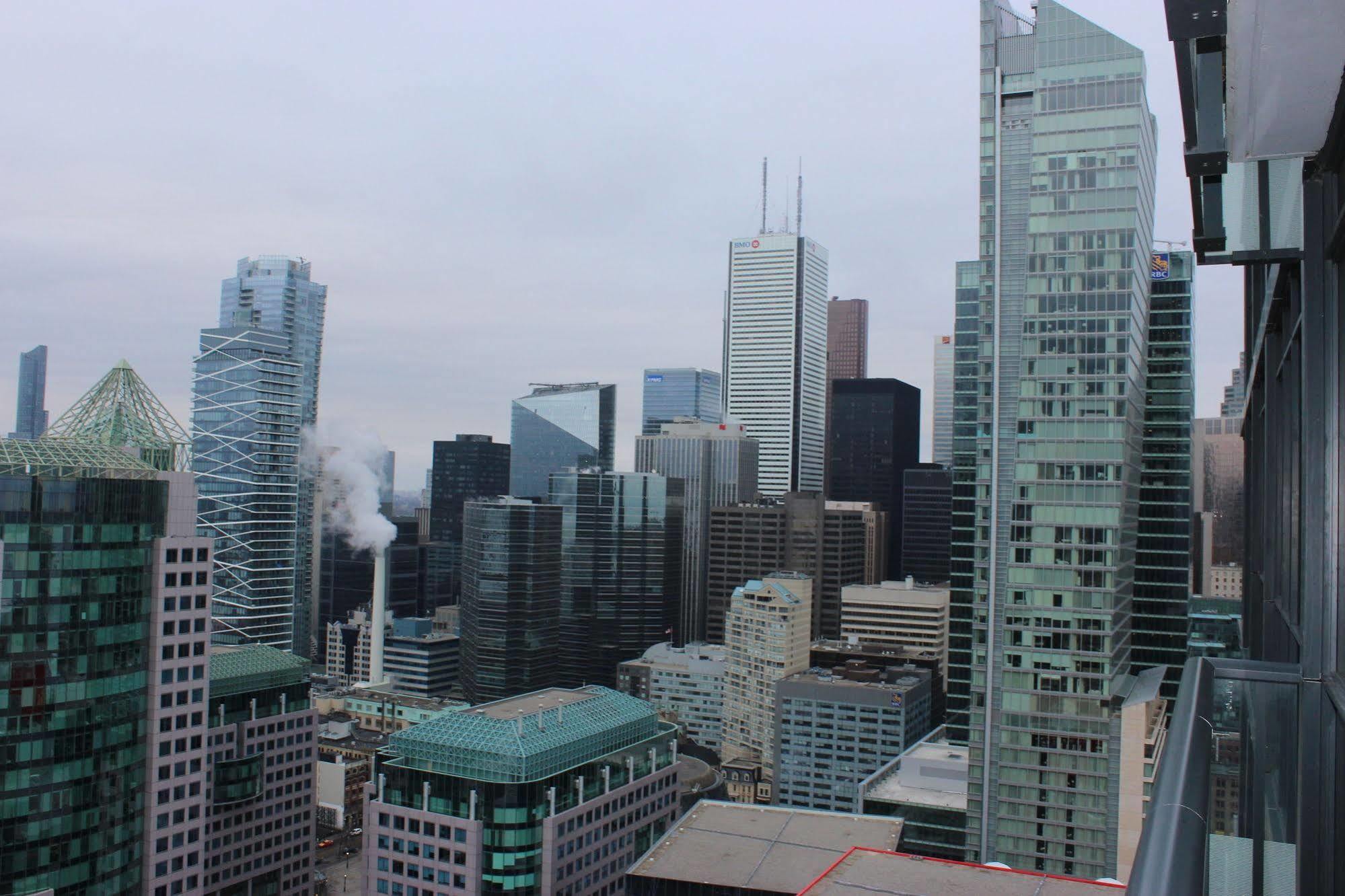Atlas Suites - Cn Tower & Convention Centre Торонто Екстериор снимка