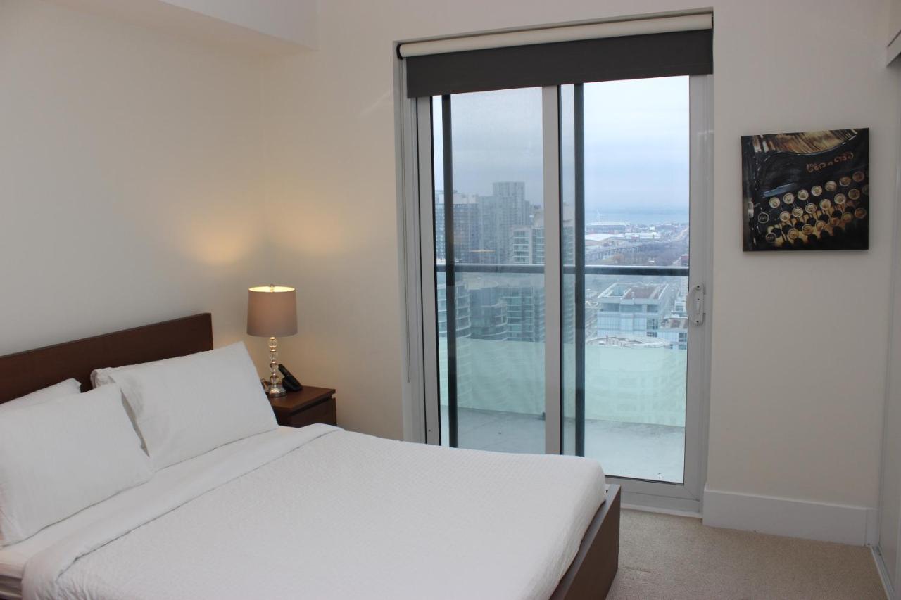 Atlas Suites - Cn Tower & Convention Centre Торонто Екстериор снимка