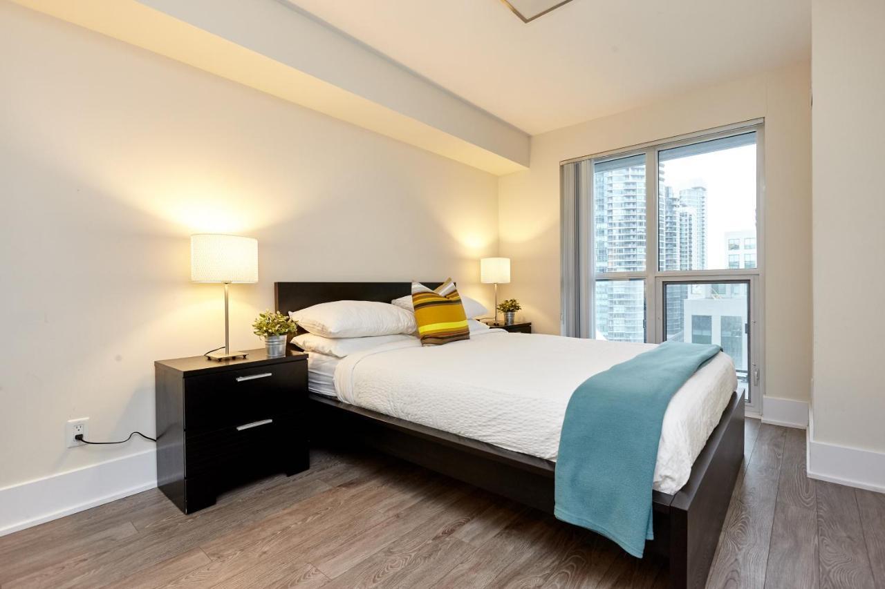 Atlas Suites - Cn Tower & Convention Centre Торонто Екстериор снимка